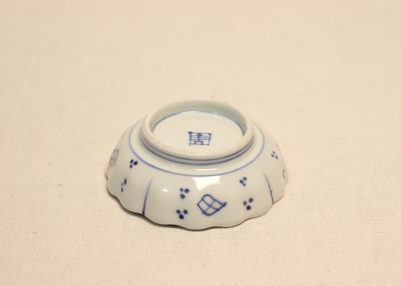 江戸幕末染付山水窓絵散らし図豆皿① | 吉祥寺PukuPuku