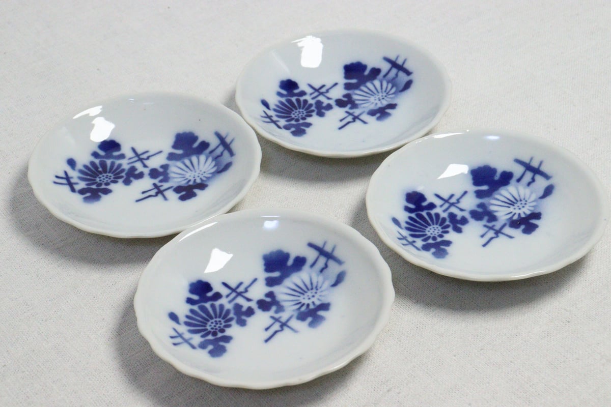 大正~昭和戦前染付吹き墨菊図小皿 | 吉祥寺PukuPuku