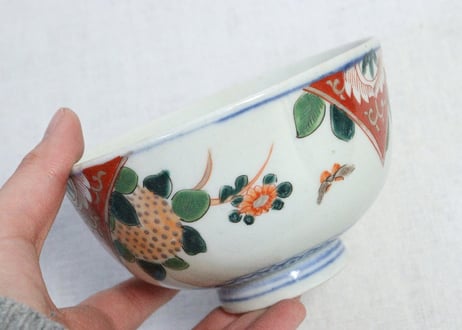 明治前期色絵アジサイに蝶図蓋茶碗