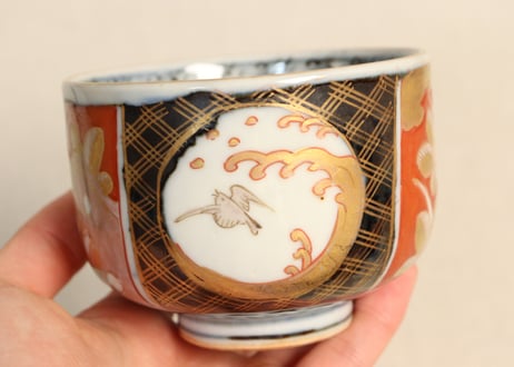 明治前期色絵波千鳥と牡丹図湯呑 天目台、蓋セット 5客組 小キズ