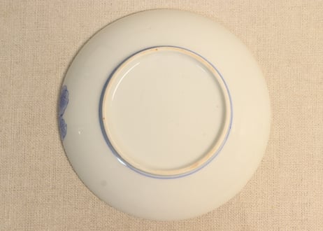 明治前期染付菊と蝶図小皿