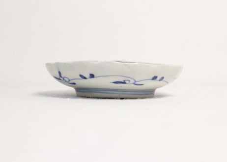 明治前期色絵梅に鶯図小皿 がたつき