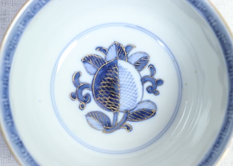 明治前期色絵桃と松鶴図通り物飯茶碗