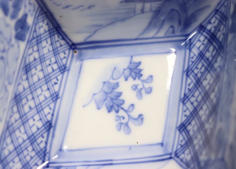 明治後期~大正染付牡丹と山水図菱形小鉢②少かたつき