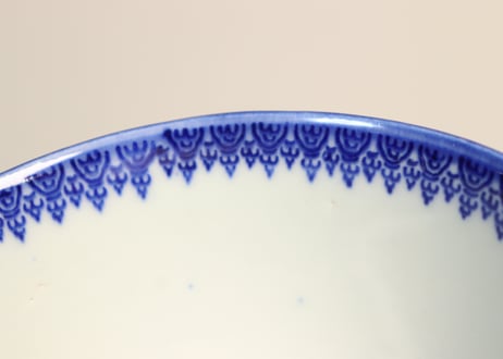 明治前期紙刷微塵唐草図飯茶碗