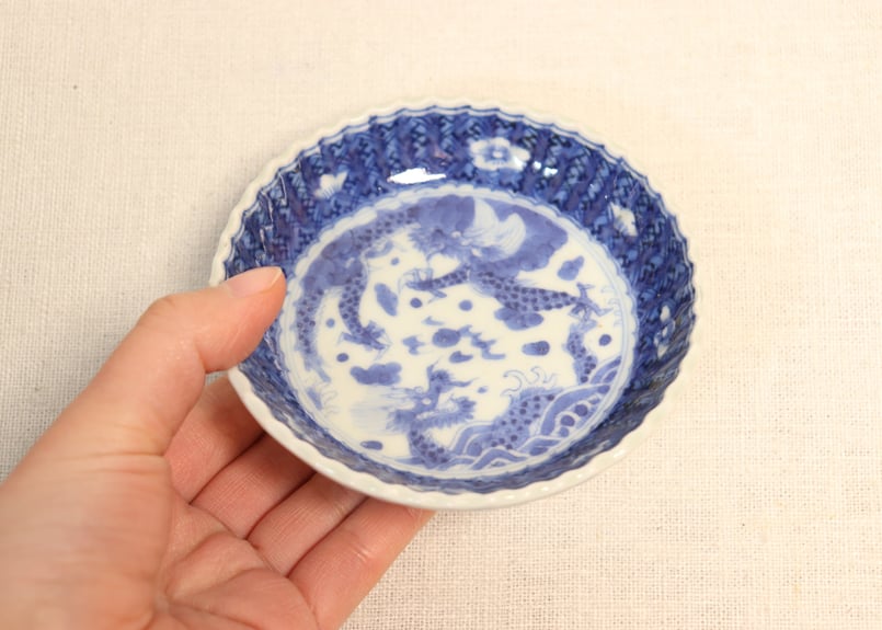 江戸幕末染付双龍と山葡萄図ギザ縁小皿 | 吉祥寺PukuPuku