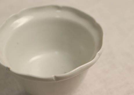 江戸中期柿右衛門白磁輪花縁向付
