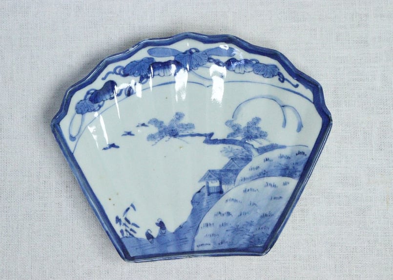 【名品❗】江戸時代前期　藍九谷様式　楼閣山水に帆掛け舟の図　染付　肩口段落ち　壺 名品❗】江戸時代前期藍九谷様式楼閣山水に帆掛け舟の図染付肩口
