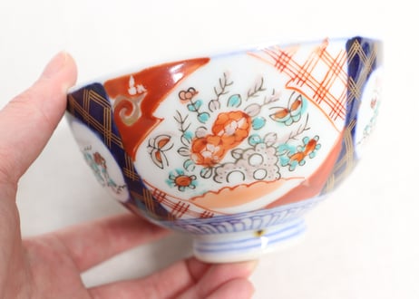 大正～昭和戦前ゴム判色絵牡丹と蝶図蓋茶碗