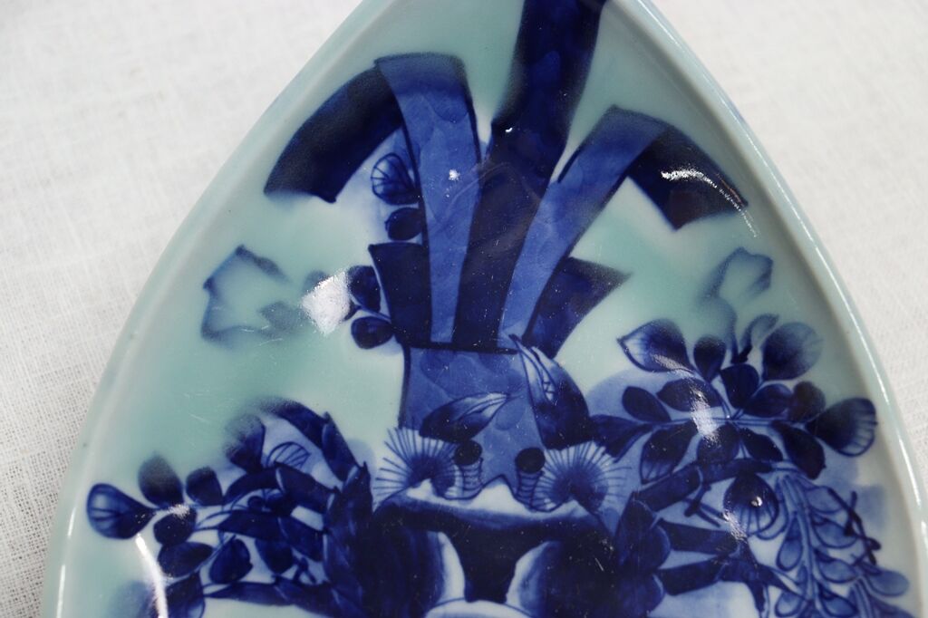 明治前期青磁染付束ね熨斗に蟹図舟型皿 | 吉祥寺PukuPuku