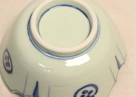 明治後期～大正染付芙蓉手草花図四弁小鉢