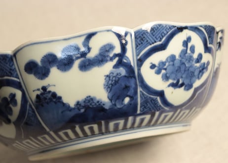 江戸中期染付八方に松竹梅割絵8寸鉢