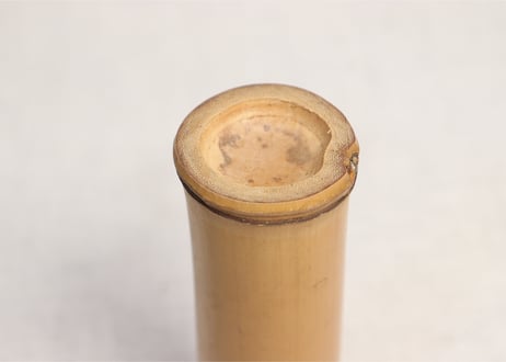 大正白磁煙草盆灰吹付 足にホツ,がたつき