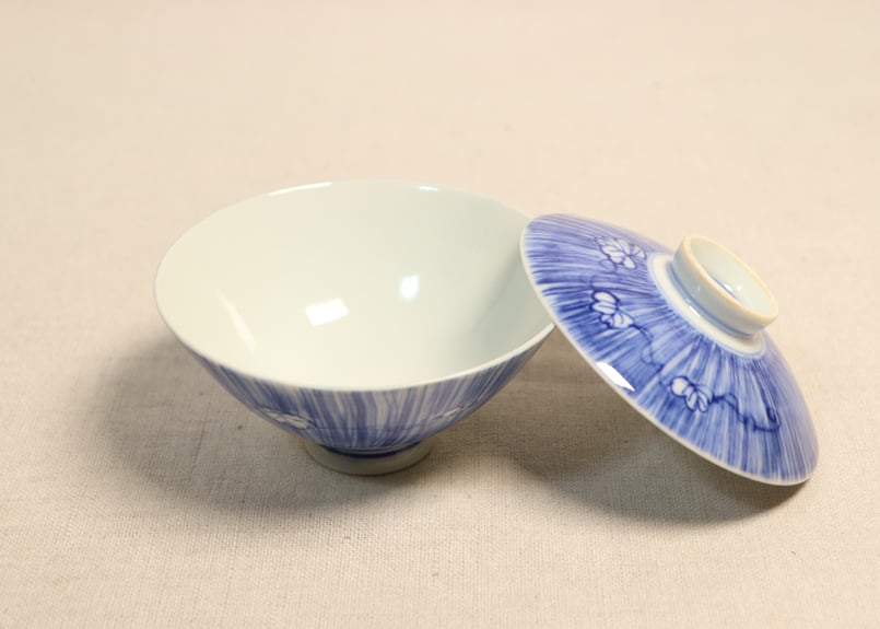 大正～昭和戦前染付縦縞に蔦図蓋茶碗① 濃いめ | 吉祥寺PukuPuku