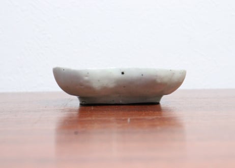 江戸中期紙刷古印判小紋柄糸巻型小皿①　ややゆがみ