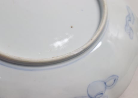 明治前期色絵籠目に花鳥図7寸皿①窯傷,黒点