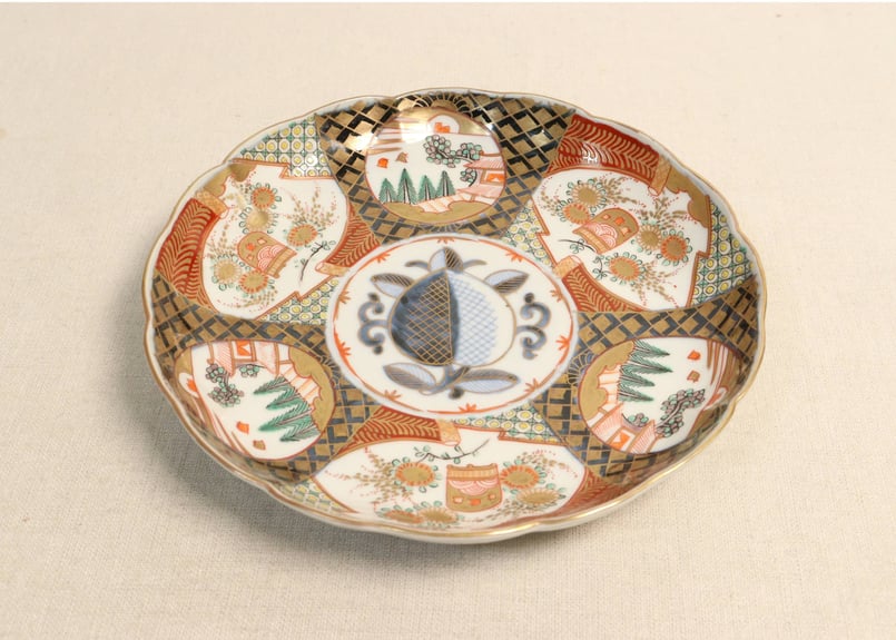 萬古焼　陶華園造　色絵　窓絵　山水人物花文　小皿　十客　共箱　M　R8897 萬古焼 陶華園造 色絵 窓絵 山水人物花文 小皿 十客 共