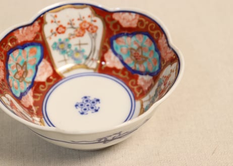 明治後期~大正色絵牡丹と菊梅図六弁小鉢