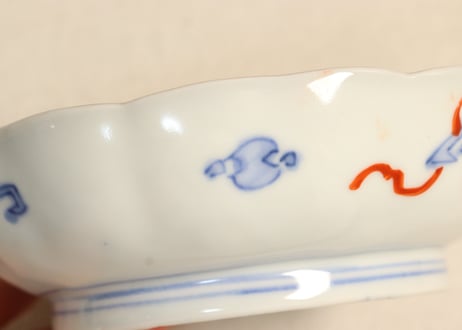 明治前期色絵桃と松竹梅図なます皿　歪み