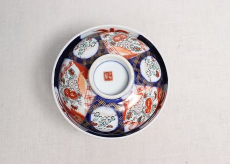 大正～昭和戦前ゴム判色絵牡丹と蝶図蓋茶碗