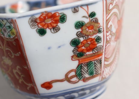 明治前期色絵花と唐草図六角向付①
