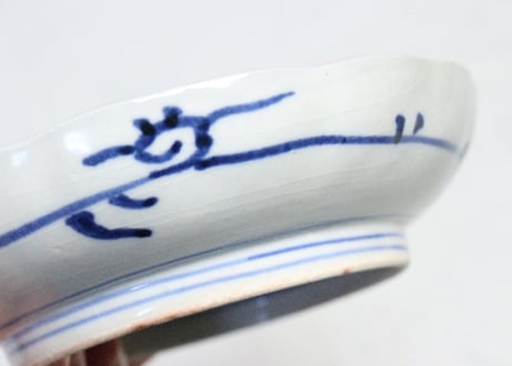 明治前期色絵三方に菊図小皿①　甘手,見込み濃いめ