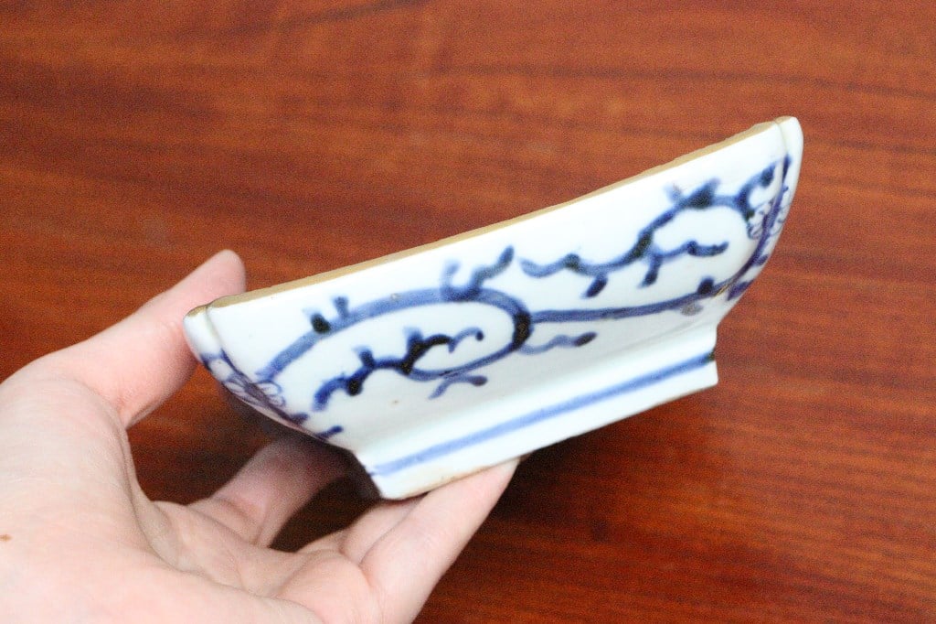 江戸後期染付総微塵唐草文長皿➁ かたつき | 吉祥寺PukuPuku