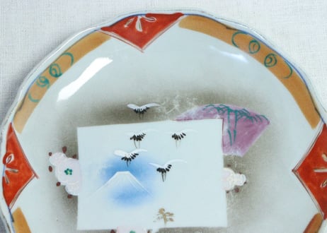 明治後期～大正色絵富士に鶴図7寸皿　少かたつき