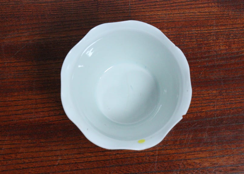 江戸中期　柿右衛門白磁猪口　口径約9.5㎝　東Y8-0216② 江戸中期柿右衛門白磁輪花猪口⑥ 小ホツ | 吉祥寺PukuPuku