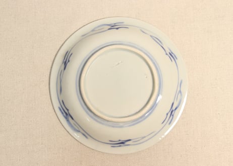 明治前期陰刻染付浦島太郎図6寸皿②薄め