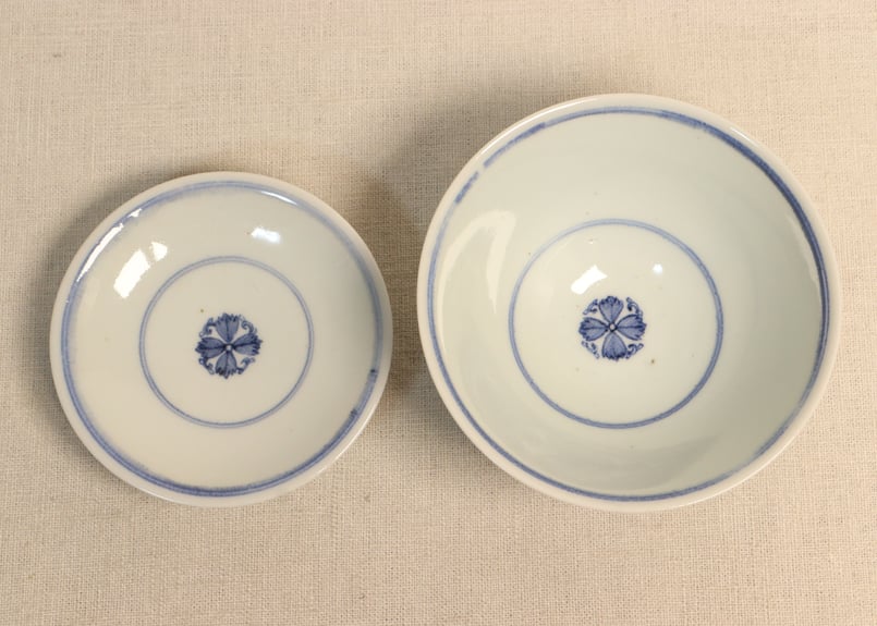 平戸　染付　唐獅子牡丹の図　蓋茶碗　E863AS-COz 平戸 染付 唐獅子牡丹の図 蓋茶碗 E863AS-COz 美術品