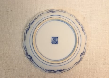 明治後期～大正大聖寺焼色絵花唐草と菊図なます皿