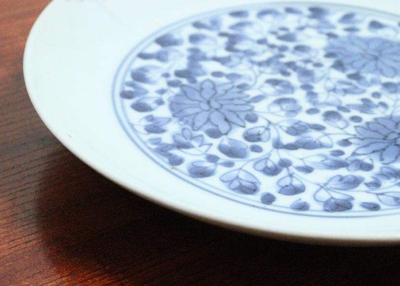 江戸前期染付藍九谷牡丹唐草図7寸皿③ ホツ,ニュウ | 吉祥寺PukuPuku