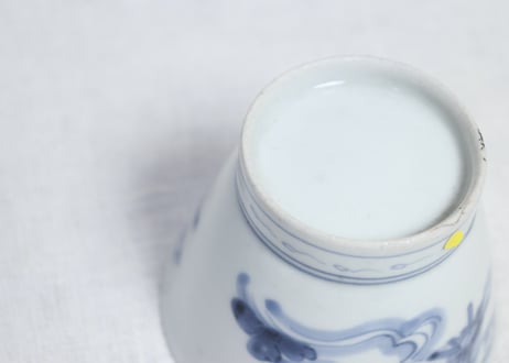 江戸後期染付貝図広東型猪口 高台アタリキズ