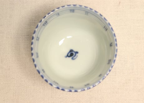 明治前期染付三方に菱花図向付