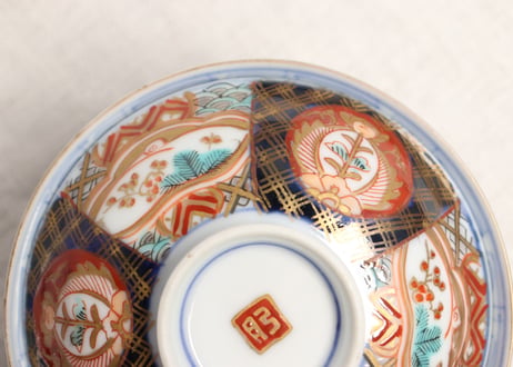 明治前期色絵桃と六方に松竹梅と牡丹図通り物飯茶碗 蓋部分甘手