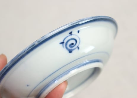 明治後期~大正染付山水と窓絵図小皿 色薄め
