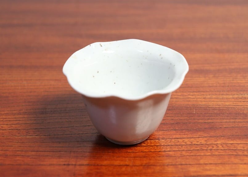 江戸中期柿右衛門白磁輪花縁向付➁ フリモノ | 吉祥寺PukuPuku