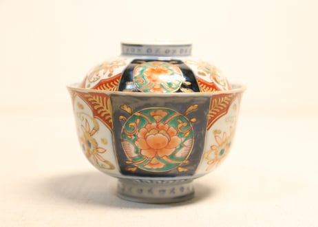 明治前期色絵牡丹と桜図飯茶碗