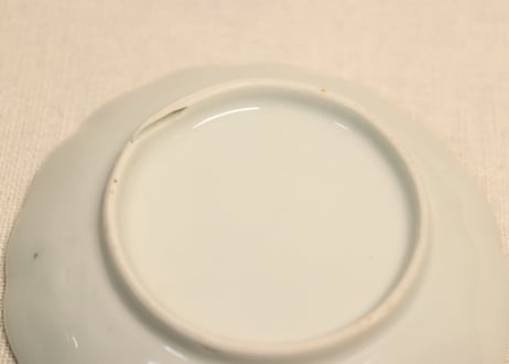 江戸幕末赤絵金彩染付松竹梅に鶴図小皿② 高台窯傷