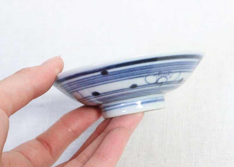 江戸幕末染付輪線に梅図飯茶碗➁ フリモノ,歪み | 吉祥寺PukuPuku