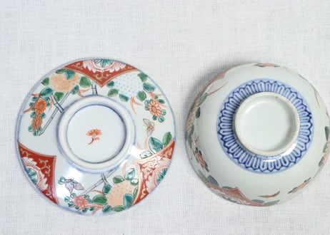 明治前期色絵アジサイに蝶図蓋茶碗
