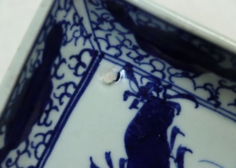 明治前期東北の焼染付牡丹図長皿 ノミホツ,少がたつき
