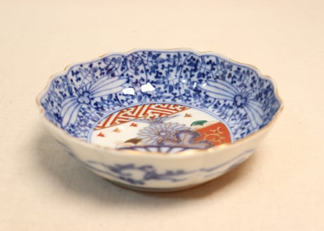明治後期～大正大聖寺焼色絵花唐草と菊図なます皿