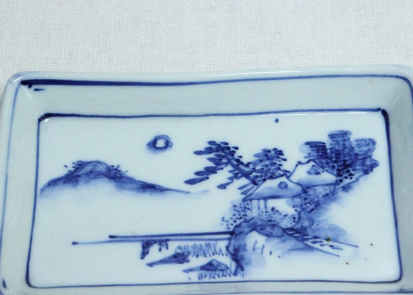 なます皿 5枚 金彩 色絵付 蝙蝠 コウモリ 窯 歪み 明治 大正 明治後期~大正染付山水と蝙蝠図長皿➁ かたつき | 吉祥寺PukuPuku