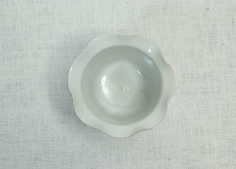 江戸中期色絵山水図輪花縁向付