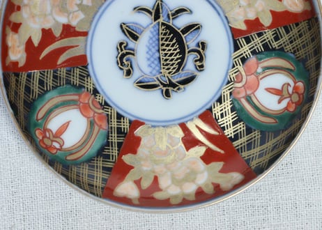 明治前期色絵桃と六方に花図小皿