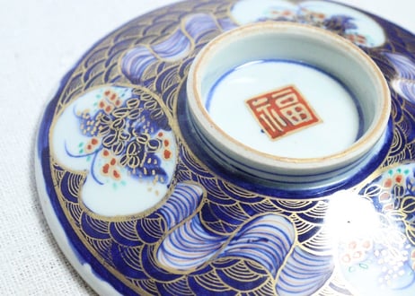 明治前期色絵草花に波図蒸茶碗①　 色擦れ