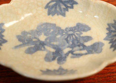 江戸中期コンニャク印判菊図木瓜型豆皿　甘手,直し,かたつき