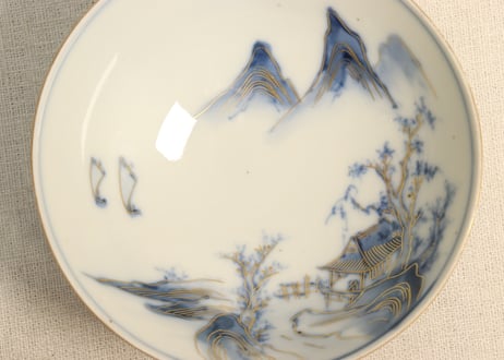 明治前期九谷焼金彩染付山水図碗